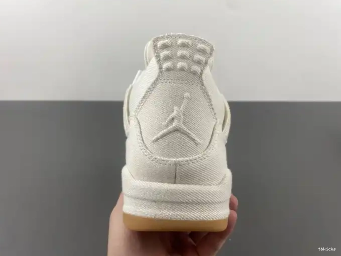 Reps TBK 4 x Air Jordan Levi's 'White' AO2571-100 0509